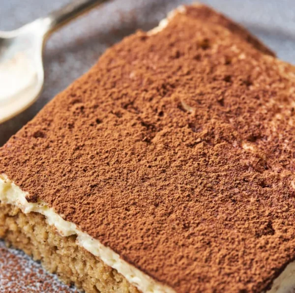 Tiramisu Cake